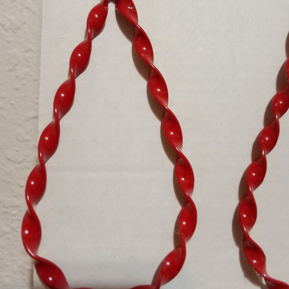 Spiral teardrop shaped earrings - Picture 3 of 3